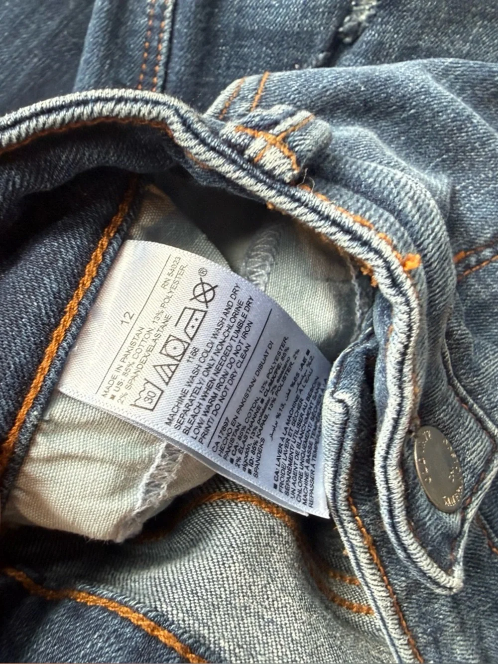 Old Navy Rockstar Mid-Rise Skinny Jeans Distressed | Size 12 - Picture 3 of 4